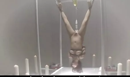 Chica Sexy de Asia llegaron a chicas con buenas tetas las competiciones en la ejecución