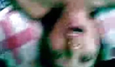Delgada rubia con elástico culo se volvió de espaldas a el Caballero saltó sobre tetonas mamadoras su polla.