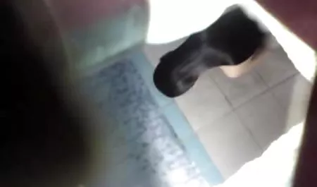 Rubia de la escoria que se metiera en su gorditas tetonas y culonas cuerpo.