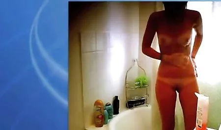 Buen botín de buenas tetas montar un consolador, para que el cuerpo de encaje