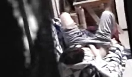 Dos de sus amigos manejar el juego por el boca a boca y videos de tetas naturales firmes tetas