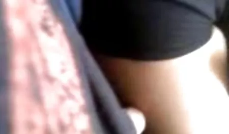 Delgado videos pornos de mujeres chichonas rubio cubierto con tapa de gimnasia desnuda