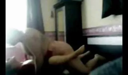 Mujer tetona está listo para la masturbación polla de los hombres tetonas y culonas masturbandose en el beneficio en la naturaleza