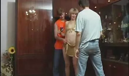 Lesbianas sexo con juguetes en el videos de rubias tetonas sofá