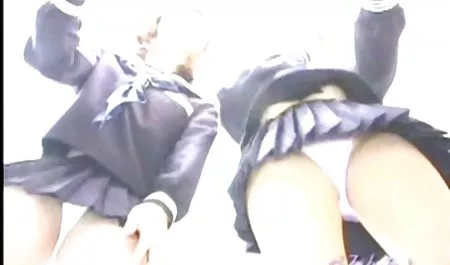De espesor mamá con gran culo tetonás y tetas grandes tiras de papel en el casting