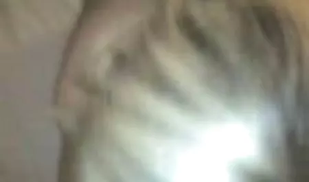 El pelo largo, el hombre tiró de su esposa en una tienda de campaña en videos de tetas gratis la fiesta del Renacimiento