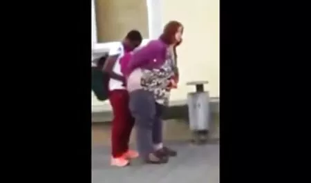 Mujer negra pequeñas tetas folla con el Chico en videos de tetonas la fundición