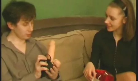 La joven es tetonas y culonas desnudas muy hermoso culo y le dio a su marido viernes