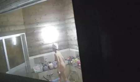 Pollo en asia estaba tomando un descanso viejas chichonas en el trabajo y en el baño.
