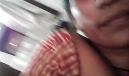 Tipo invitó a la Señora Chen señoras culonas y tetonas a trabajar, compruebe en la tabla.
