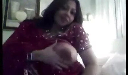 Tetona de belleza, servicio de lavandería xxx tetonas blancas y para los Machos y en los pasos