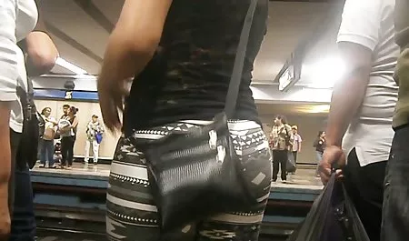 Mamka en el las mejores tetas xxx coño pone manos a la obra en amigo de los diferentes juguetes sexuales