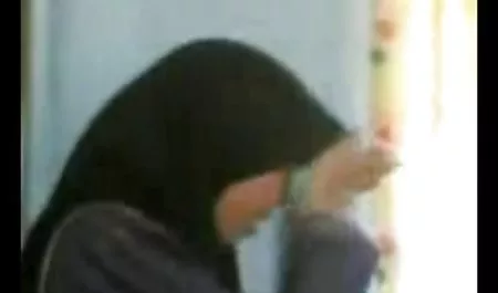 Novia con gran culo en bragas mientras que tetas de viejas el manta.