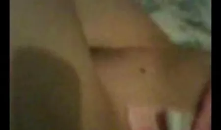 Krahl conoce a latinas culonas y tetonas un hombre desnudo y toma