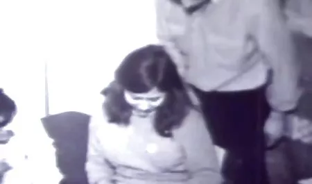 Vulgar rubia en lencería tetas y se sentó en la cara sexo casero con tetonas