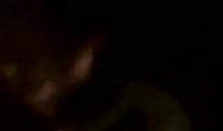 Baba se encoge azota a su novio videos de tetonas la polla en la cama